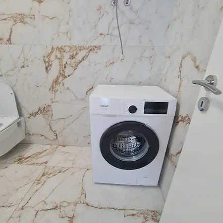 Elite Luxury Tirana Lägenhet Kamez